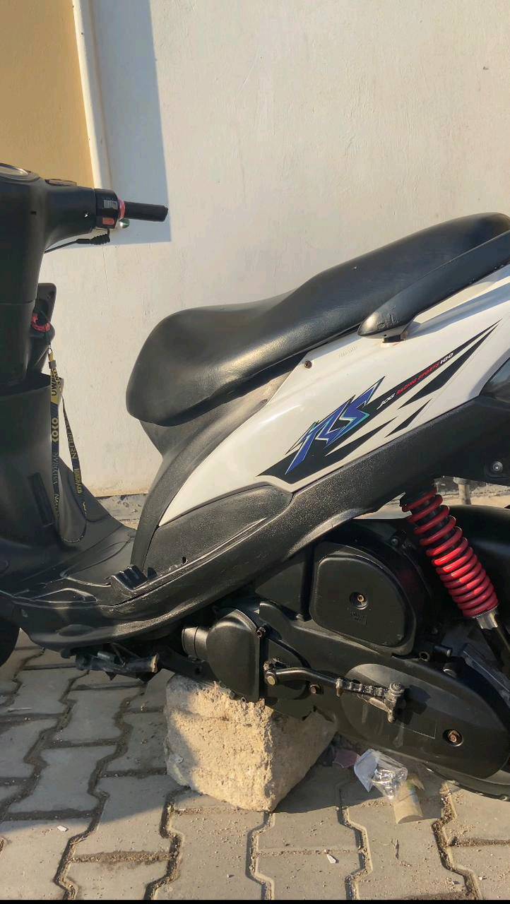 دراجه ماكس عدله الدراجه ما بيها نقص شلعه معدل لايت زنون اشاير هورن كهربائيات كلها شغاله الدراجه ما مفتوحه صبانه ما محطوطه عليها بيها خيط تبخير يعني احسب احساب تبدل بوشه اذا عود وكفت اب 45 الف الصلي وهيه تضل وياك عمر هيج بس مجرد دخانه بسيطه من اشغلها الصبح ما بيها اي نقص العنوان بصره اسعر 700 وبيها مجال الرقم واتساب فقط