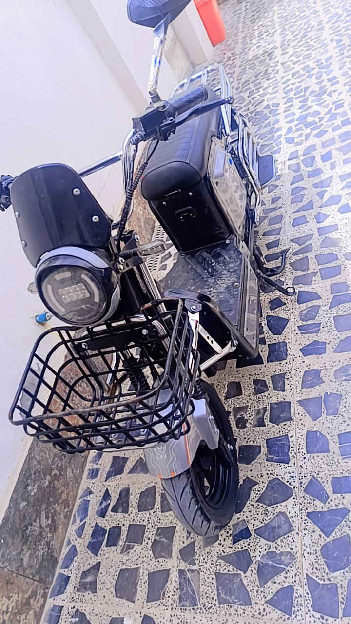 دراجه شحن نضيفه حيل 6بطاريه يقرا10/10  و نضيفه حيل سعرها 650 بيها مجال


**إذا كنت صاحب هذا الإعلان وتريد حذفه لأي سبب، رجاءا أرسل رسالة إلى الدعم الفني**