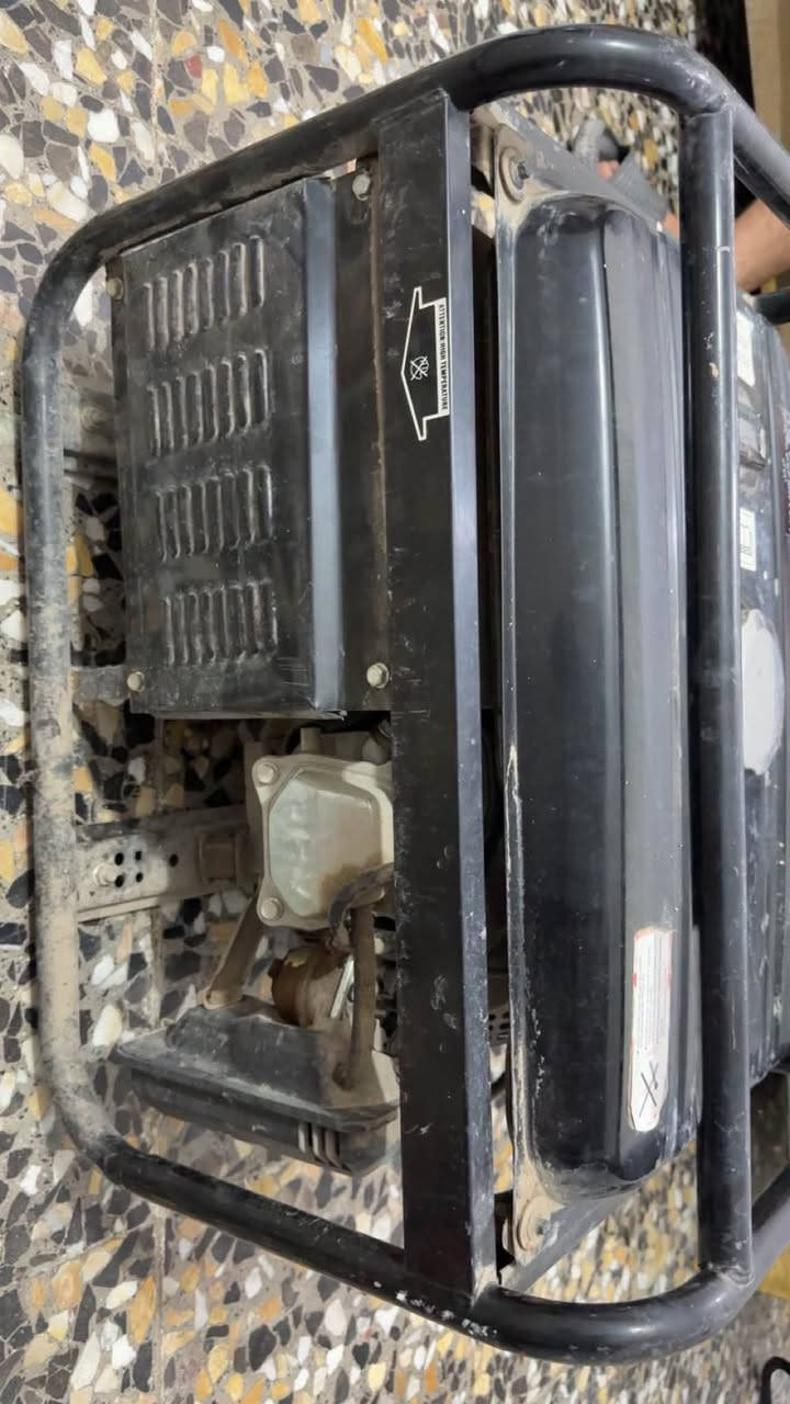 السلام عليكم عندي مولده للبيع نوع السترا 2.5kv
10 امبيرات سعرها400 وبيها مجال وما مستخدمه للتواصل وتساب ***********
