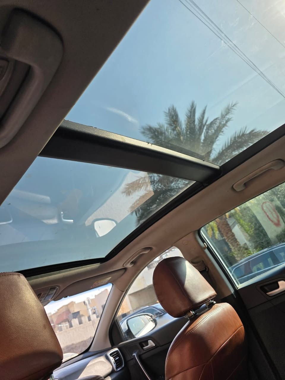 السلام عليكم
سبورتج موديل 2017 خليجي 

كشنات جلد 

قطعتين تبريد 

الشاشة الصغيرة+كامرة
بانوراما

حساسات  خلفي

اشاير بالمري

ترحيب بالسيارة

بصمات أبواب 

مري شفط كهرباء 

السعر 155 وبيها مجال حك الجيه

الكاظمية ***********
