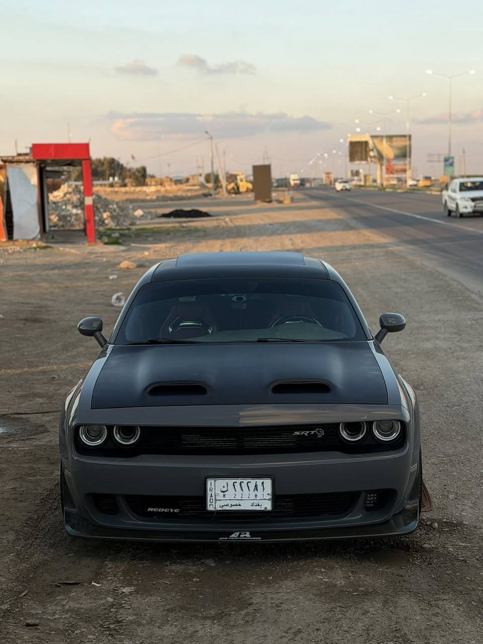 سلام عليكم 
هليكات ريد اي  1017 حصان
مديل 2019 وايد بدي اصل 
كلين تايتل 
فول موصفات فتحه ورادار
رقم بغداد 
عليه غراض ميحتاج احجي كومه كومه شوف بعينك بل صور 
عليه غرفه مال مارسدس وكومه غراض 

ديالى بعقوبه

***********
