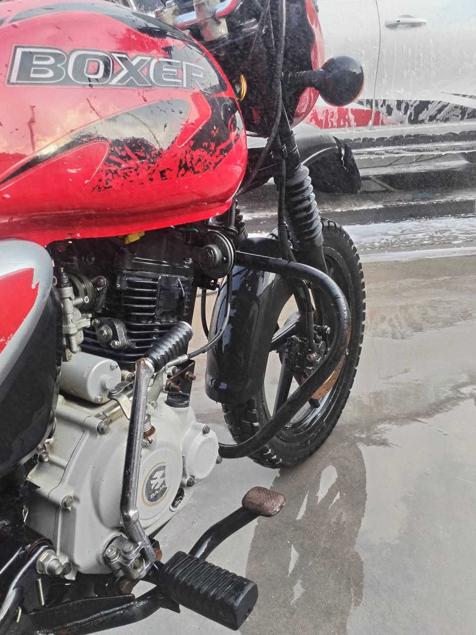 سلام عليكم دراجه بوكسر ٢٣ لبيع بدون أوراق أوراقها ضاعن يمي لسعر ٧٥٠ وبيها مجال مكان بغداد المداءن ***********
