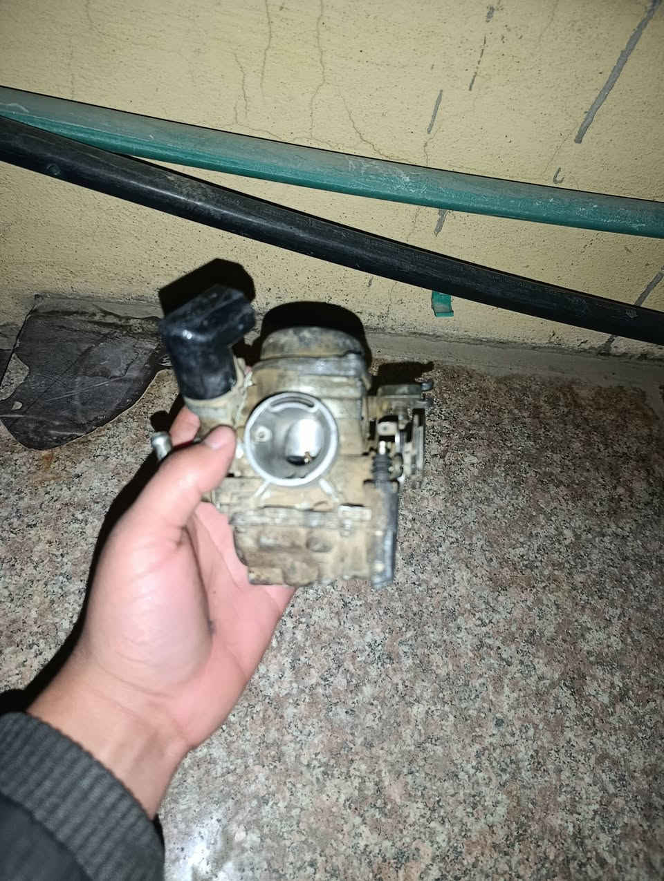 سلام عليكم
كابريتر قفاز اكبر شي 
حجم ٣١
سعره
٣٠
وكابريتر ماكس بلاديه بلاديه 
١٥ الف. قفل


**إذا كنت صاحب هذا الإعلان وتريد حذفه لأي سبب، رجاءا أرسل رسالة إلى الدعم الفني**