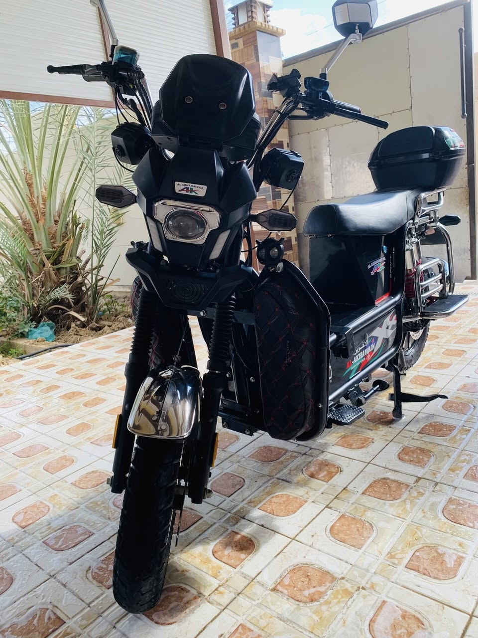 متاح دراجه شحن موديل ٢٤ كهربائيات كله شغاله ع فحص  تصير ٥ بطاريات كله فول ع فحص تقرا  ١٠ نضافه مثل ما موضح بصور السعر ٥١٠ وبيه مجال مكاني هيت حي البكر توصيل موجود حسب الاتفاق *********** وتساب و اتصال
