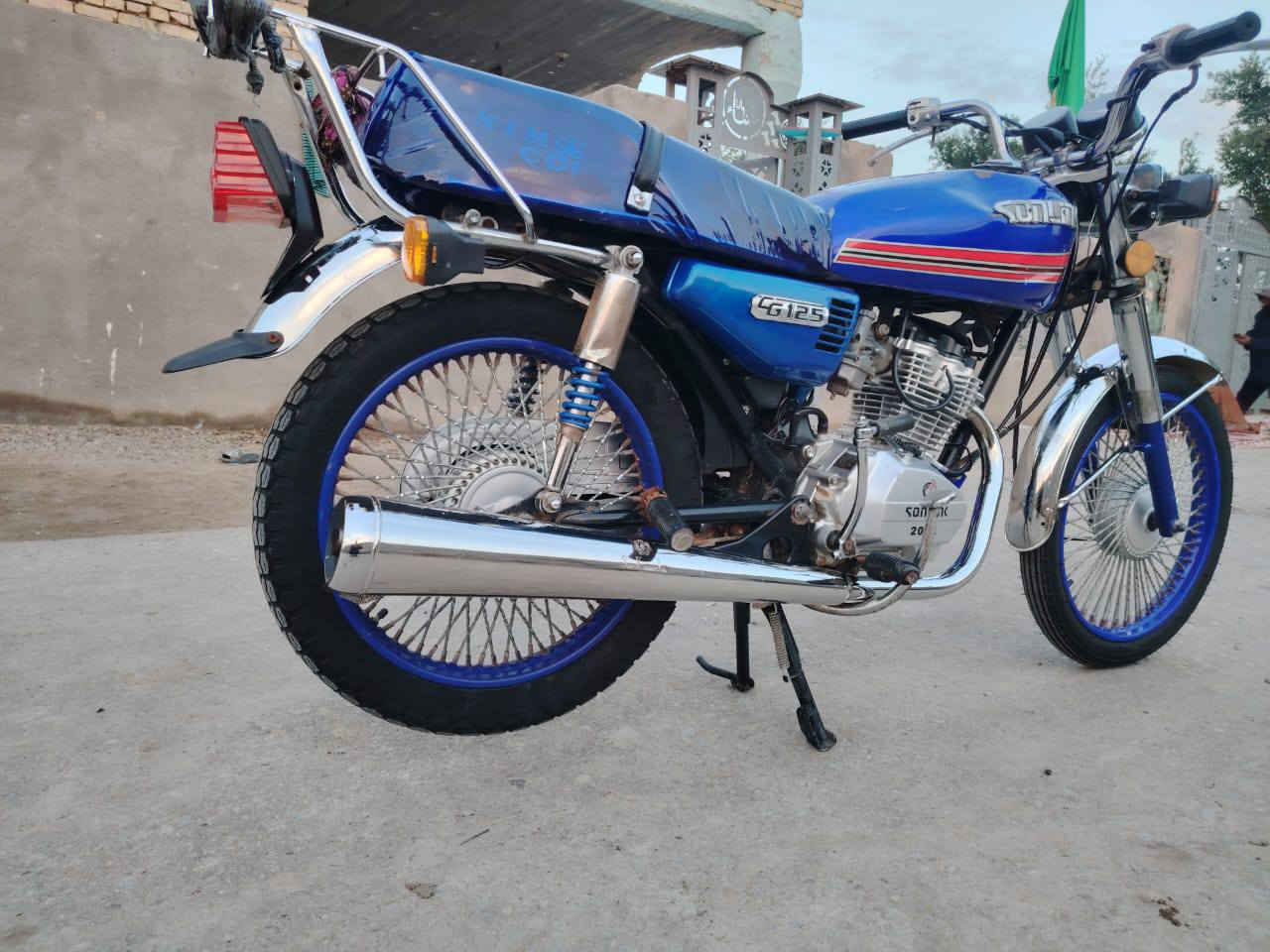 سلام عليكم شباب دراجه للبيع نامه بروه أوراق  اصولي موديل ٢٠٢٢ مكفوله  بسمي  مكان ميسان  قضى المجر الكبير ناحيه العدل ***********
