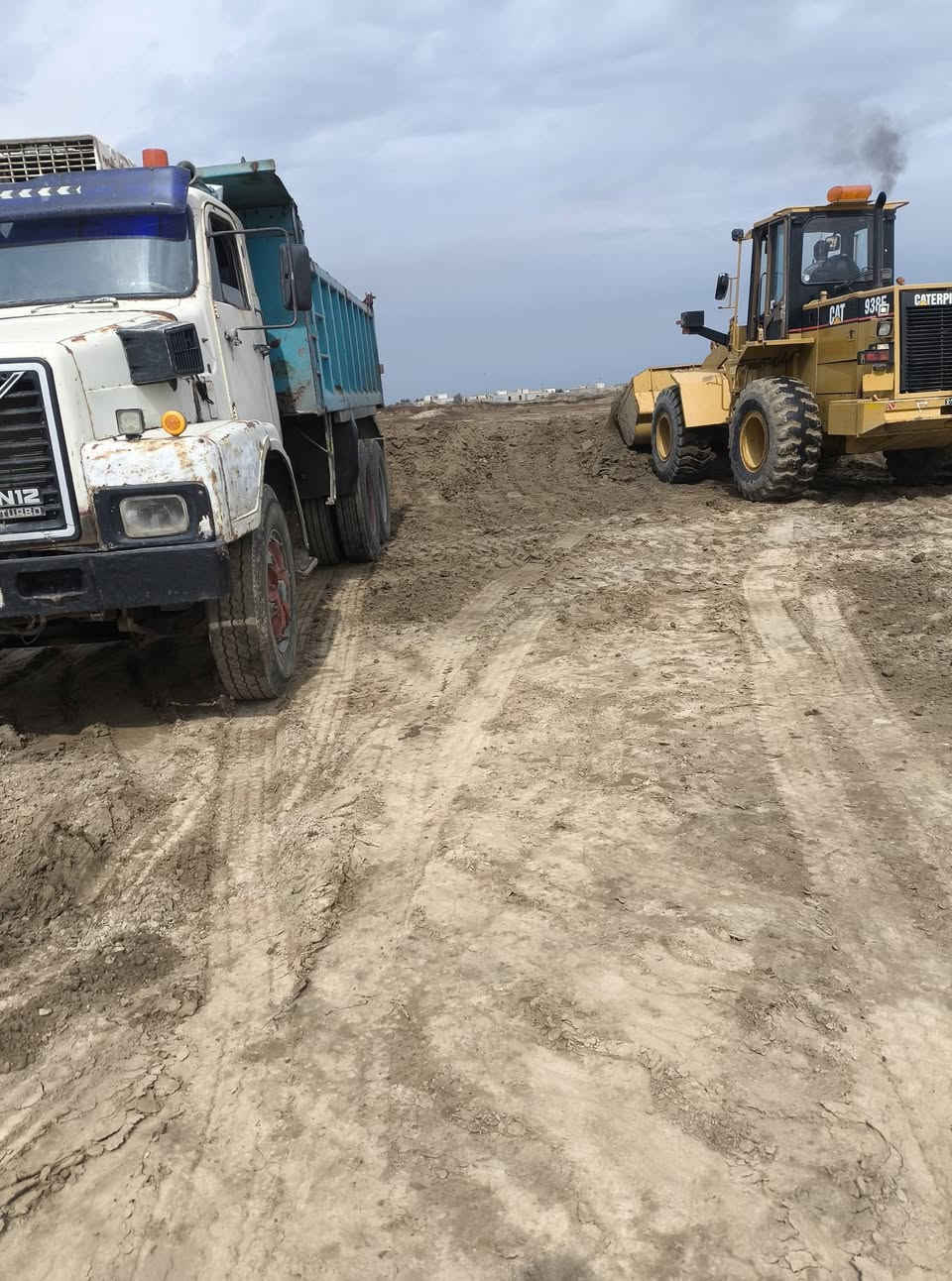 السلام عليكم فالفو للبيع موديل 89 مجموعه برازيلي مكينه
جي 10لا تنقيص ولا تبخير  كير 130 سنويه ل 2029 حداديه جديده تبريد ثلج السياره ما ناقصه شي برازيليه بلاديه الي ياخذها برغي ما يذب عليها 
***********
