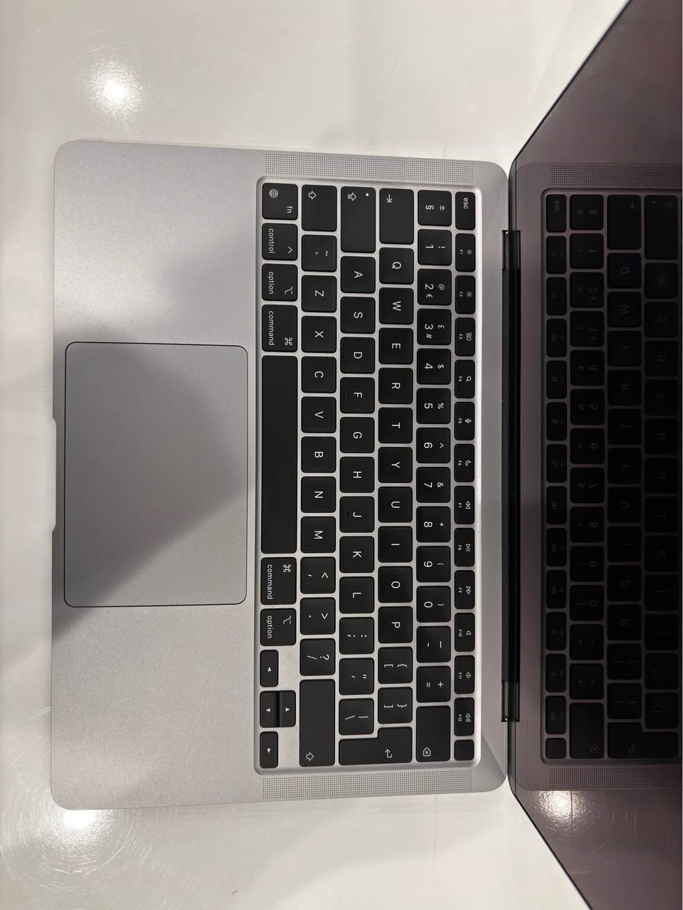 MacBook Air M1 / 8GB / 256GB – Clean, Ready to Use
شوختەکی گجکە لە پشتەوە هەیە أربيل, العراق


**إذا كنت صاحب هذا الإعلان وتريد حذفه لأي سبب، رجاءا أرسل رسالة إلى الدعم الفني**