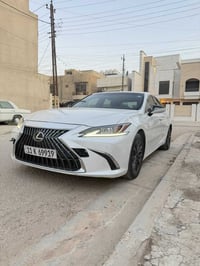 موديل 2023  اني المستورد خليجي بدون حادث بيها رصعات بجاملغ عله وضعهن  ...