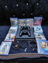 بلي فور للبيع السعر 400 الف كامل موضح بالصوره مع UPS المكان بغداد الشر...