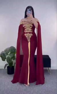 فستان عقد • جديد ونظيف • يخصر الجسم