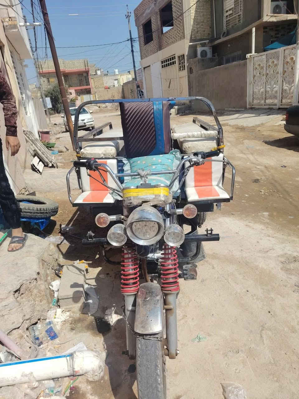 سلام عليكم جمره للبيع موديل 14 مكينه ستوني شاده جديده تيرات هم جدد خطه كراسي وصناديك سعر مليون و500وبيه مجال ***********

