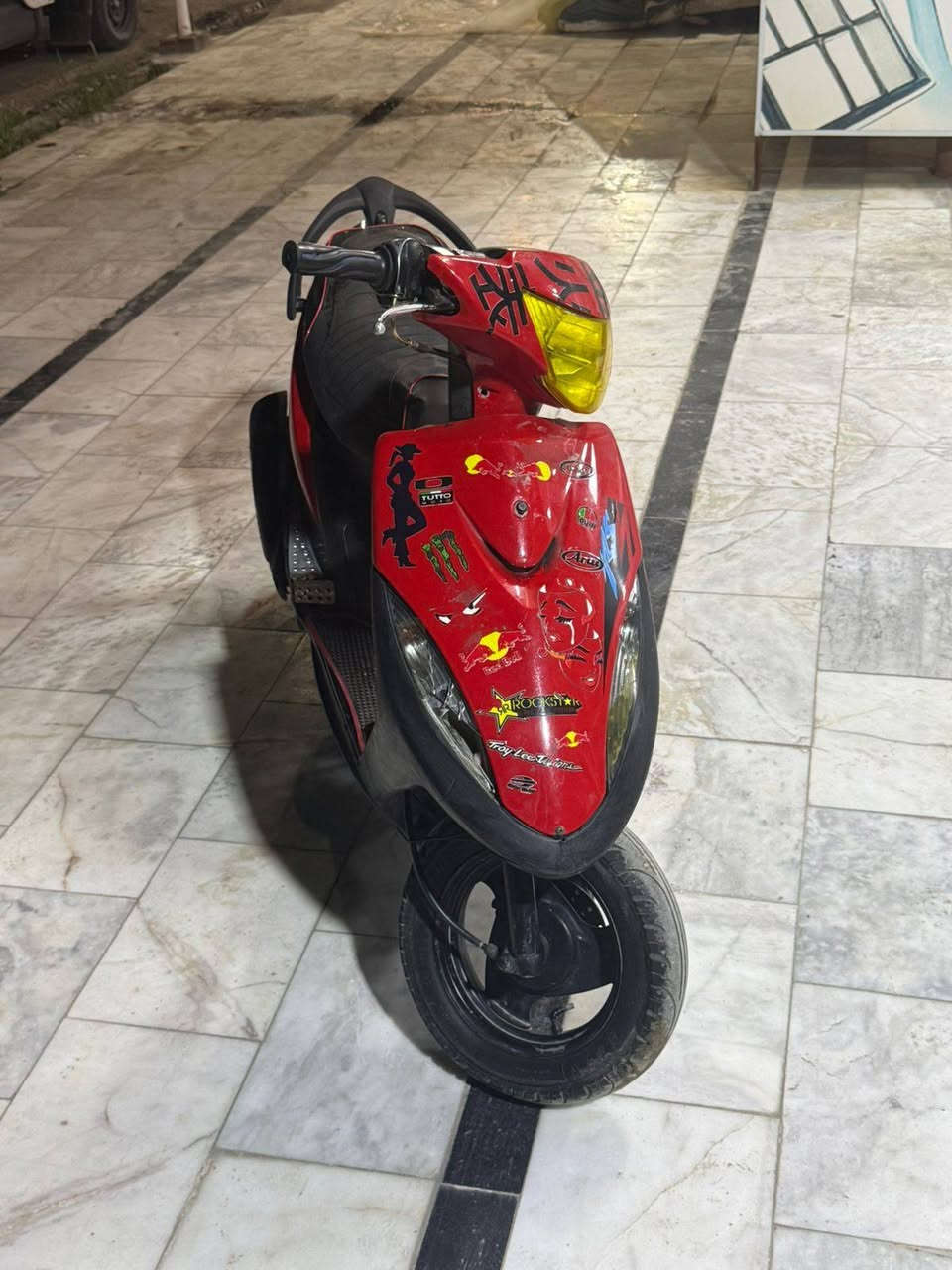 سلام عليكم  دراجه البيع ماكس عدله دراحه نضيفه مشيهه تخبل سرعه   نضيفه وحلوه صالنصه رياضي fm  كهربايات كلهه شغاله نكره تخبل  مكاني بغداد الحسينيه الراشديه رقمي ***********  سعره 450 الف
