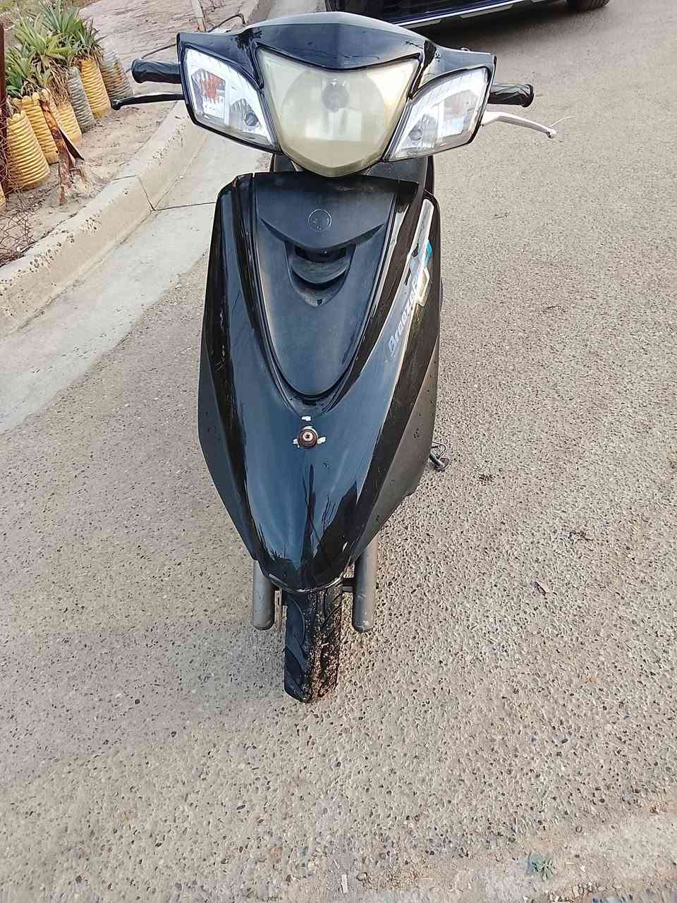 سلام عليكم 
دراجه بريز ببغاء نوزل اي نقص ماكو صارلي 4 اشهر ماخذه مامفتوح كلشي بيه جيب فيتر وفحص يله تاخذه 750 وبيه مجال حك الجيه بغداد العبيدي.    ***********
