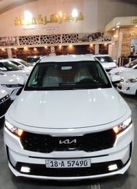 كيا سورنتو • ٢٠٢١ • ٦ سلندر