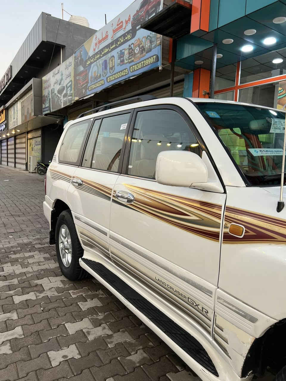 للبيع لاندكروز جكساره 2006 رقم انبار انكليزي بيها قطعتين صبغ السياره جاهزه مكينه 6 سلندر شرط  الكفاله كير مكينه كهربائيات السعر 168 وبيها مجال مكان السياره بغداد او الرمادي للإستفسار الاتصال ع الرقم***********
