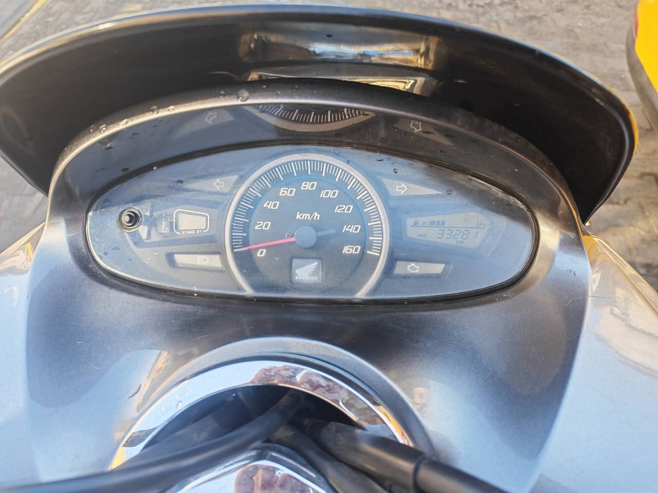 سلام عليكم دراجه بي سي إكس لون مميز جيل أول ياباني مكينه ما مفتوحه وناعمة وجيب وياك ألف فيتر وبين شغله بسيطه للسفسار رقم تلفون *********** أبو حسين
