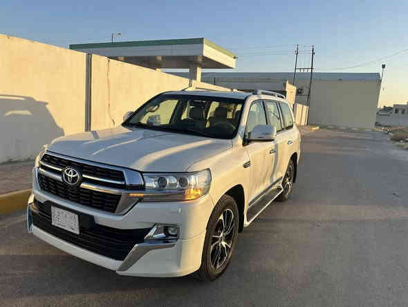 لاندكروز موديل 2016 – محرك 8 سلندر 4700
لون أبيض لؤلؤي – السيارة نظيفة جداً وما عليها أي ملاحظات رقم بغداد

💥 السعر: 49,000 دولار فقط 💥

🚗 سيارة قوية ومثالية 
⚙️ جاهزة للاستعمال وما تحتاج أي صرفيات

مكان الرمادي 
ماشي 175 الف كيلو متر
***********
