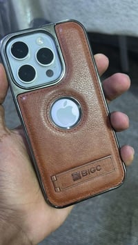 Iphone 15 pro فقط برو ذ١٢٨ بطارية ٨٩٪؜ دبل سيم كارت لون ابيض فقط الشاش...