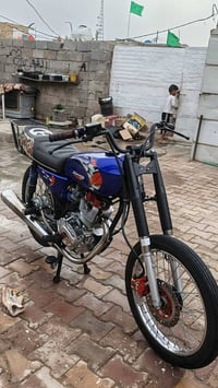 موطور للبيع شاصي ١٨اصولي وتعميره جديده مكينه بعدهي مامفيلسه  سعر ٧٥٠ و...