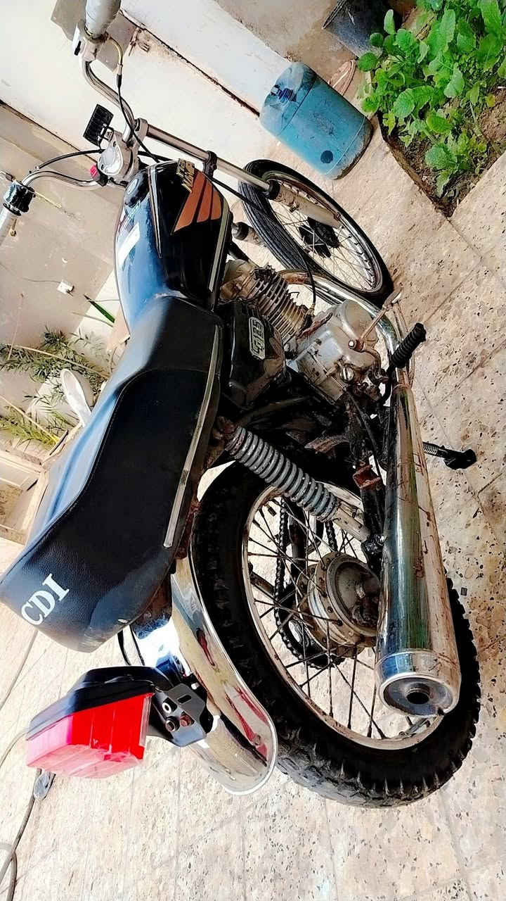 السلام عليكم دراجه يراني نامه شلامجه أدوات موديل 22 دراجه حلوه ماعورزه شي شراي بيه خير ويدلل مكاني سوق الشيوخ حي العسكري ***********
