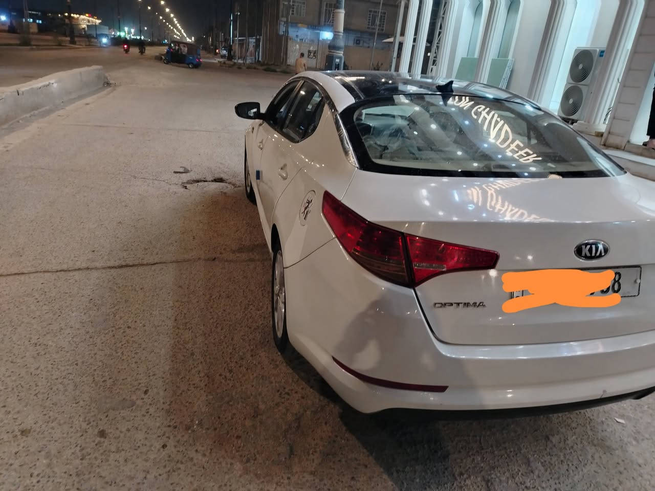 كيا اوبتيما ٢٠١١ خليجي. السيارة نظيفة شاشا كامرة خلفية تحكم ستيرن كير ومحرك جدد محرك ٢٠٠٠ دوش السعر ١١٥ مكلف بالنشر التواصل ويه صاحب السيارة *********** لا يوجد رد في الفيس
