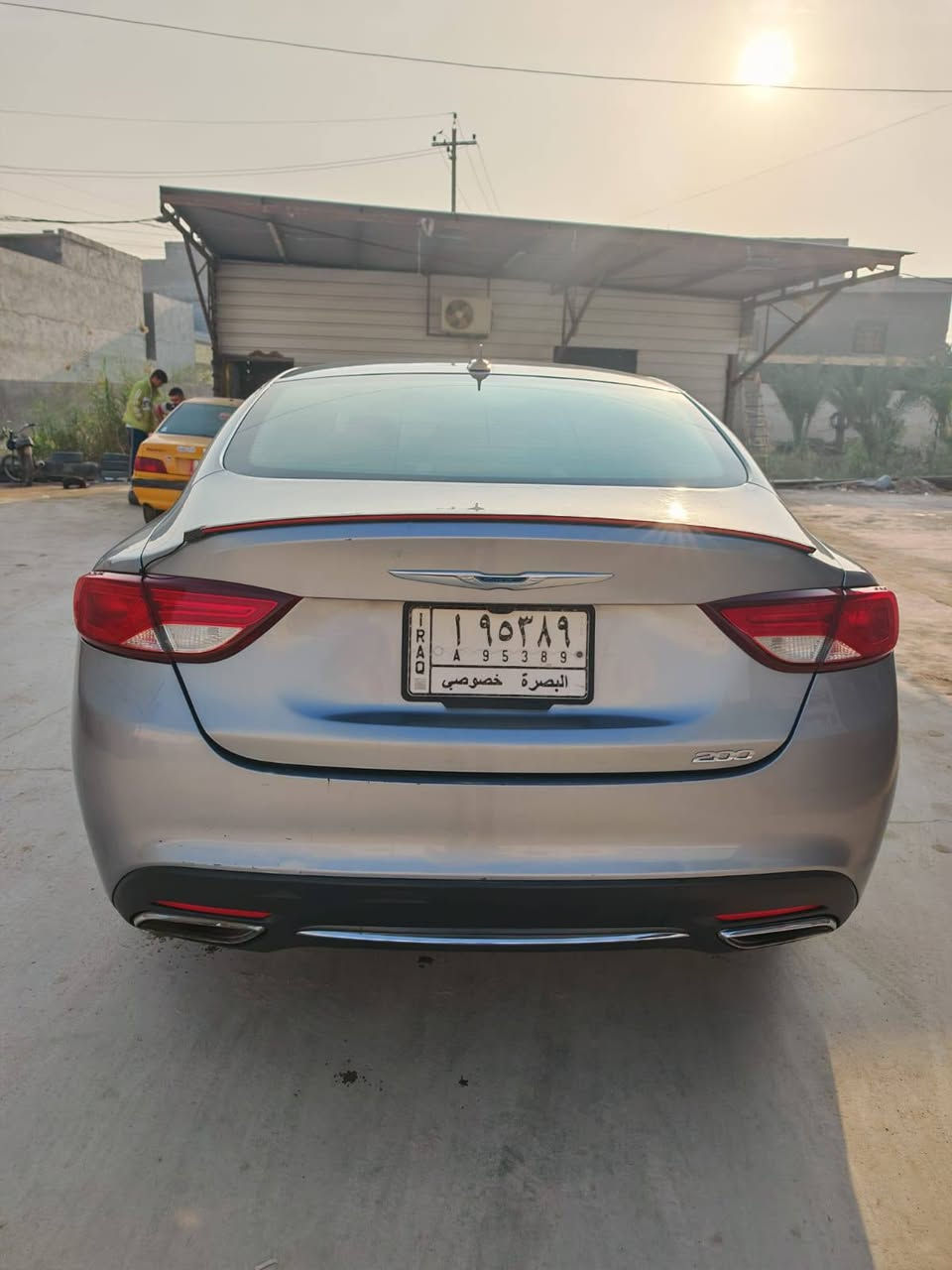 السلام عليكم 
C200 لمتد موديل 2016 
السعر 118 وبيهه مجال بسيط
المكان البصرة شط العرب الجزيرة 
V6 محرك 3600 
تقرير السياره غرق 10% تعمل وتسير 
البدي مكفول من الحادث فقط تكيحلات خدوش بسيطة 
شاشة كبيرة بلوتوث 
كير كاوس 9 نمر رياضي S
مقاعد كهرباء جلد+تدفئة 
مكينة وكير مكفولات 
اير باك سليم 
تبريد ثلج+تدفئة شغالة 
حدادية 80%
تخم تاير جديد 
ممشى السيارة 136 مايل 

السيارة نظيفة ومصروف عليهه هواي ادامة كاملة من بلكات وبخاخات ومجول وجامة امامية جديدة بانزين كله محسن وسوبر ودهن ارقى نوعية امزويل السيارة مبرمجة برمجة كاملة
السيارة بأسمي السنوية لسنة 2028 شرط التحويل 

الملاحظات اللي بالسيارة فقط بعض الخدوش وحساس دبة الزراكات واكف 
للاتصال او واتس اب.. ***********
