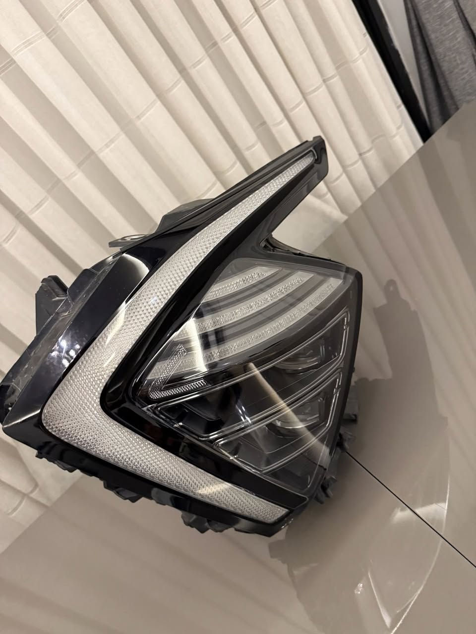 لايت سبورتج 2024 لد  احمر جهة السايق ***********
