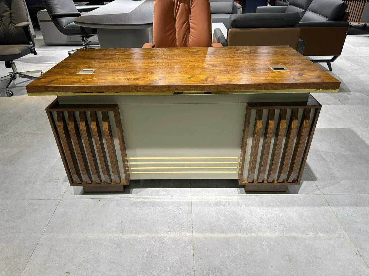 السلام عليكم
الكرسي المتحرك 135 الف
الكرسي الثابت 50
الميز 140 الف
بغداد حي الجامعة ***********
