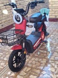 البيع دراجه حجم 14السرعه 60استخدام شهر فقط السعر 325الف وبيه مجال 0772...