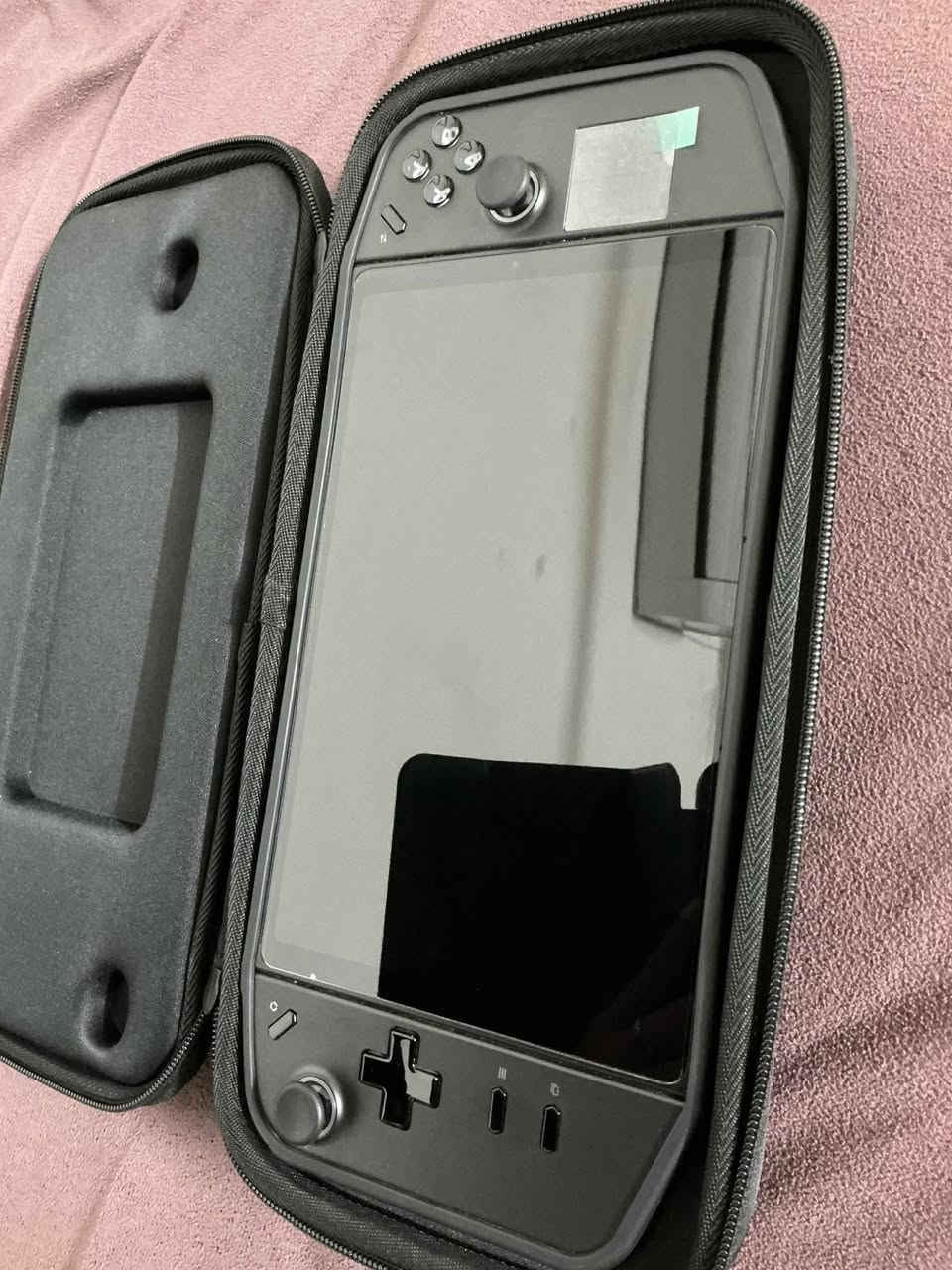 السلام عليكم

للبيع: Lenovo Legion Go (بحالة ممتازة)

الذاكرة: 512

المعالج: Z1 Extreme

الرام: 16GB

البطارية: 100%

النظافة: 100%

الاستخدام: قليل جداً (ساعات معدودة فقط)

الحالة: أخو الجديد

💰 السعر: 725 ألف دينار

(قابل للتفاوض البسيط)

📍 المكان: بصرة – حي الاصدقاء

📞 للاستفسار: ***********
