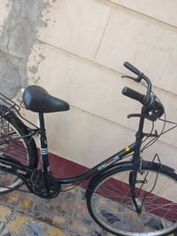 عندي بايسكل بناتي حجم ٢٧ نظيف مابيه نقص ابو كير وحساس نظافة فول السعر ...