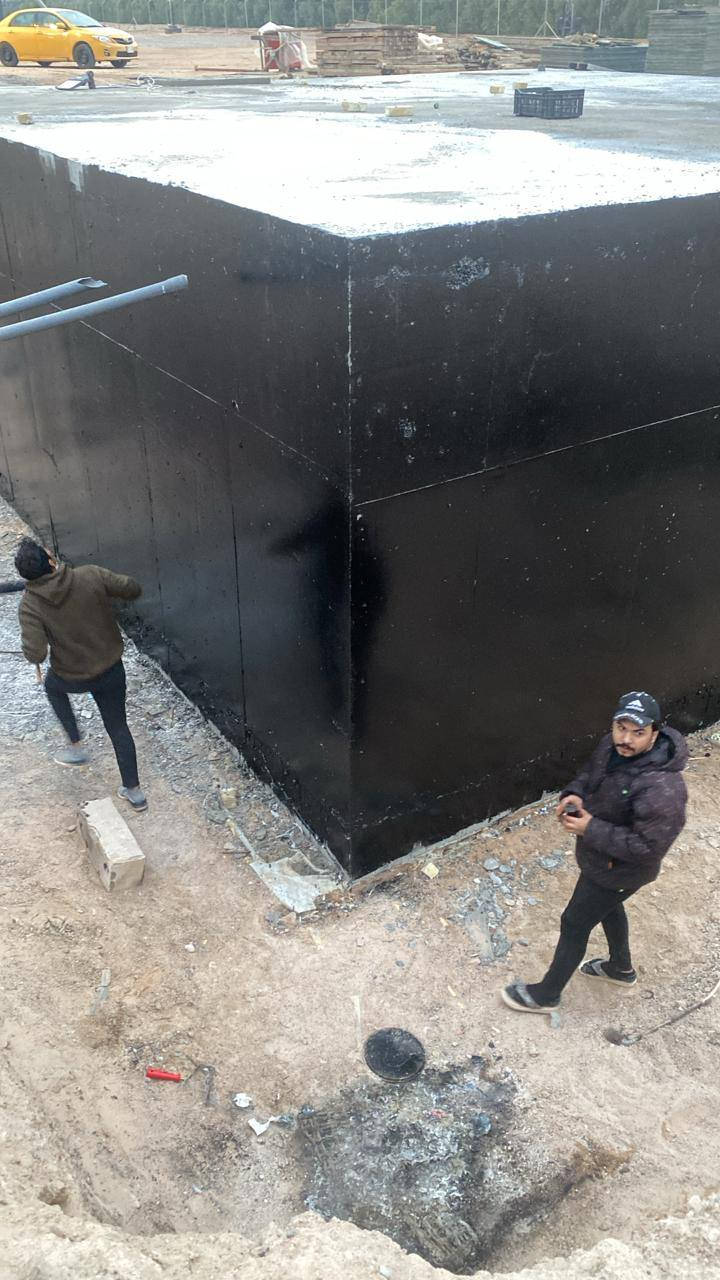 الحمدالله رب العالمين تم نص خزان ماء كونكريت لحد الحقول الدواجن سعه الخزان ٣٠٠ م *********** /***********
