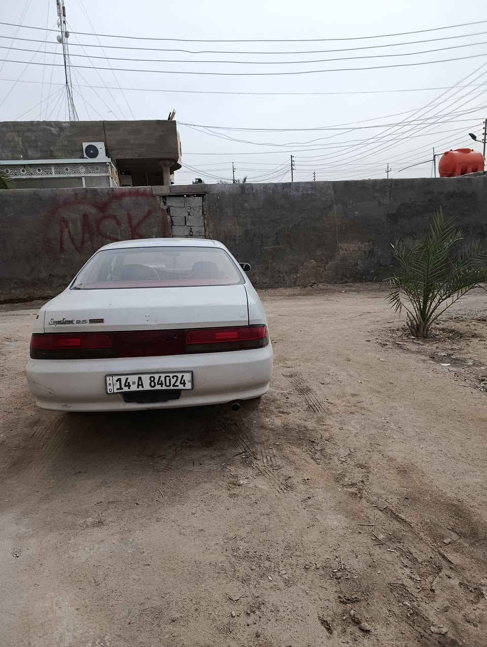 كرسته بلاديه موديل 94
 2.500جديده توه شادها 
كير ومكينه وحداده وتبريد كفاله شرط الفحص 
السياره مابيها ضربه بيها طخه وخودش ومعروفه هلامور لين سياره 94 
رقمها بصره الجديد راعيها 
بل كرنه وكاله او تحويل حاظر 
السعر 63 وبيها مجال شراي
والماتعجبه خل يدعيلنه بل رزق 
مكاني البصره قضاء الدير
هاتف ***********
