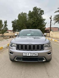 🚙 للبيع – جيب جراند شيروكي 2017 وارد امريكي  المعلومات الأساسية: - الم...