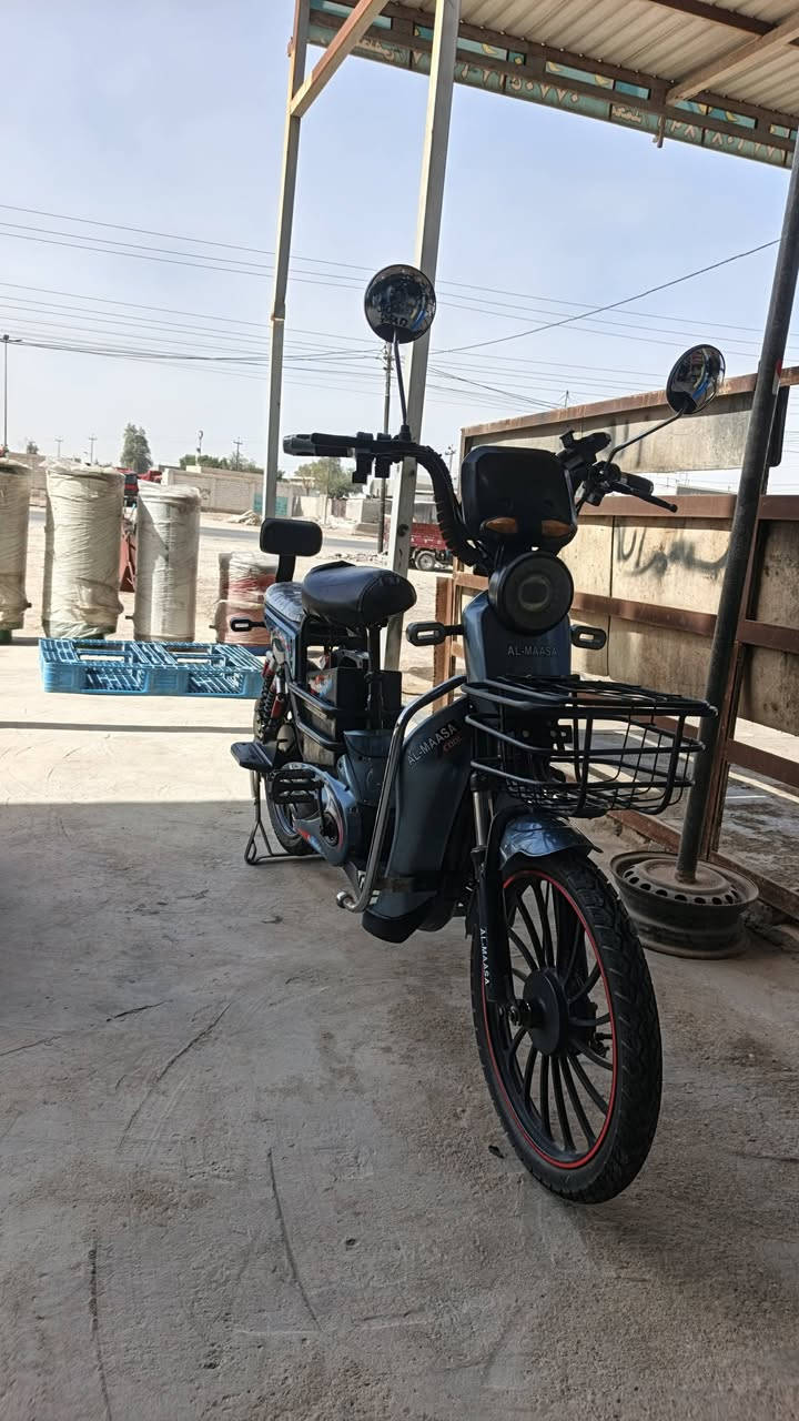 البيع موديل ٢٥ 
٥ بطاريات جدد
نضافة ١٠٠٪١٠٠
الاستفسار ***********
بغداد المعامل
السعر ٢٢٥ و بيها مجال
