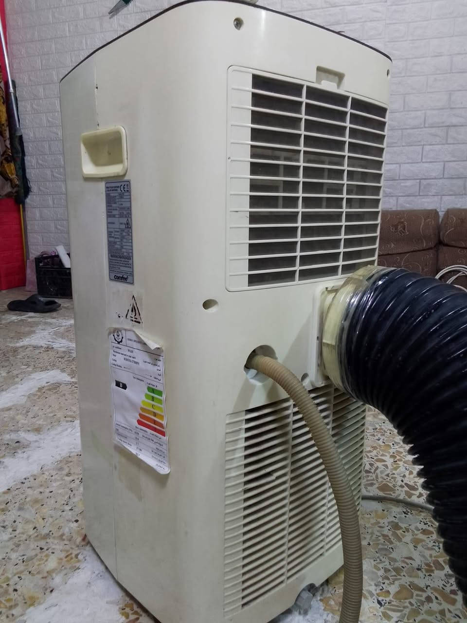 سبلت للبيع كونفي متنقل بارد ثلج شرط تفحص ياله تاخذهه السعر ٢٧٥ألف وبيهه مجال شرط على فحص ماداخله تصليح الموبايل ***********واتساب شراي يتصل
