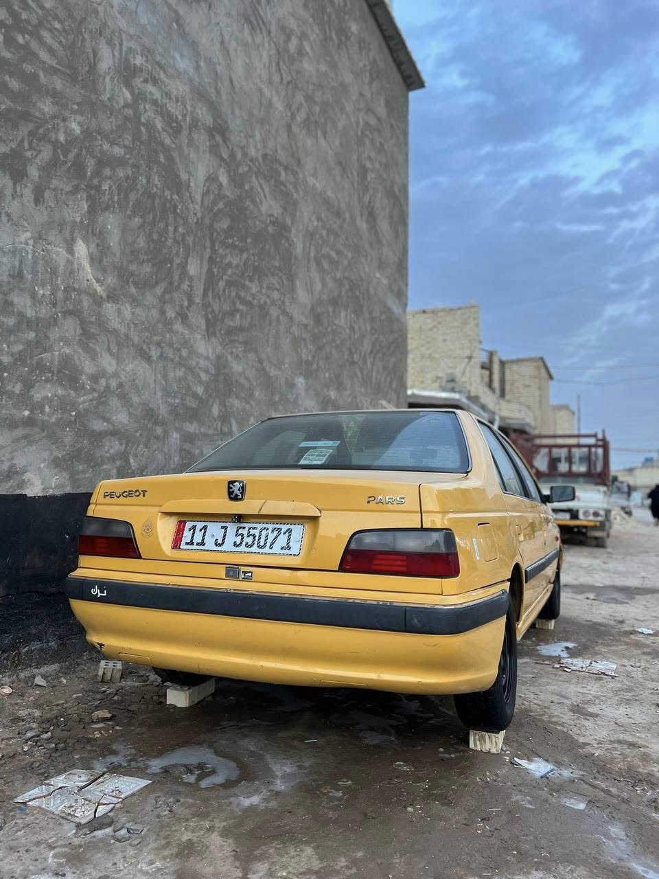 السلام عليكم بيجو بارص مديل ٢٠١٥
سياره مكينه  كير خير من الله 
تخمً بلكات عبوة فيت بم مشط ستيرن  تبريد بيه صبغ فقط هلالات وبارد بالباب  مكاني بغداد البلديات ٤٧ وبيها مجال 
الرقم من***********
