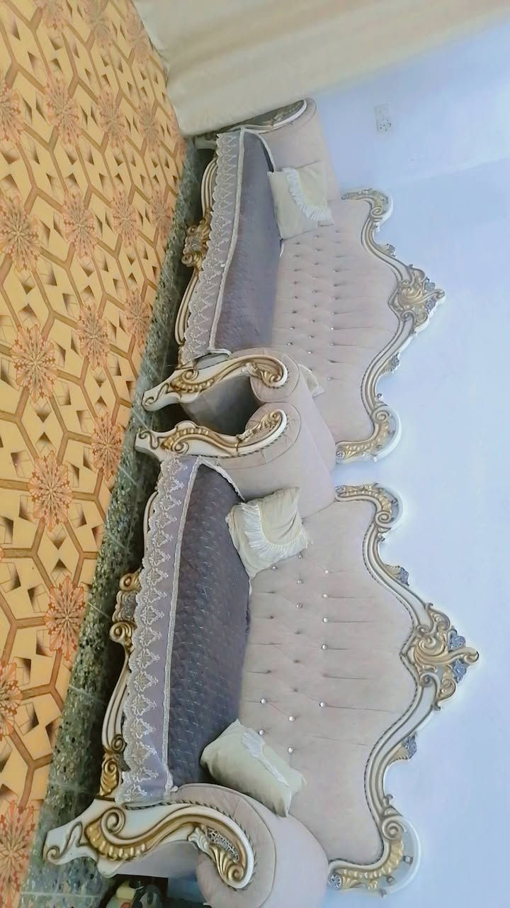 السلام عليكم تخم تسع مقاعد للبيع هذا الرقم بواتساب***********
