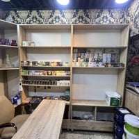 رفوف مستعمله • ٩ رفوف • ميز مكتبي