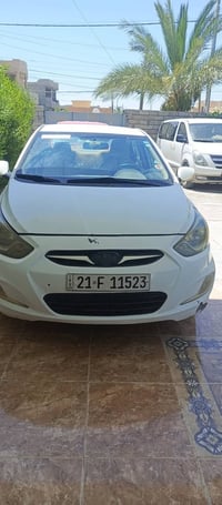 اكسنت 2013للبيع شراي يتصل 07718078388.   07809831443