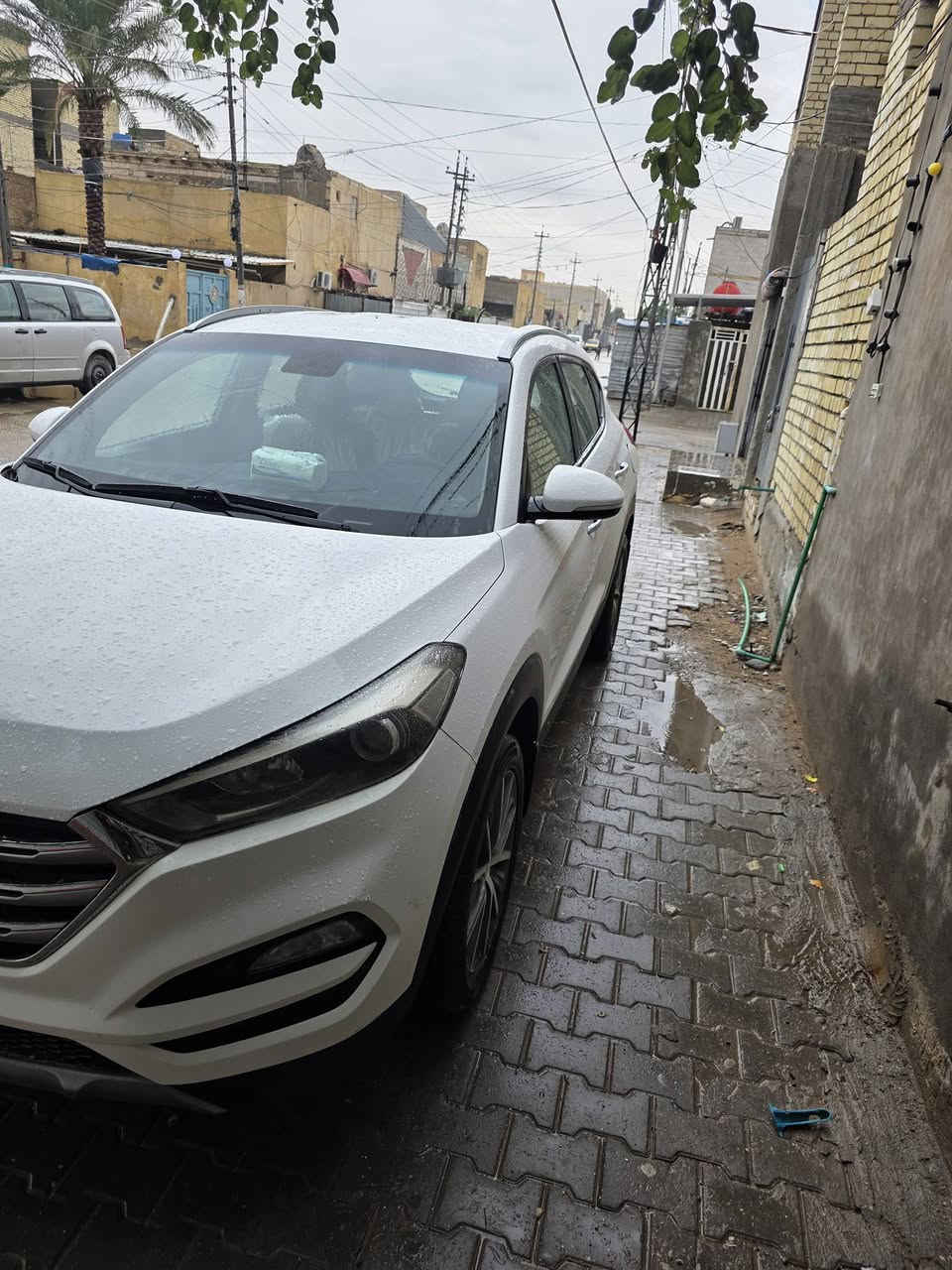 موديل ١٧ مكفوله ماعدة كصت البنيد
كير مكينه حداديه تبريد تخم تاير السياره نضيفه كلش 
ماشيه ١٤٨ 
ملاحضه بيها كم حالوبه خفيفات 
١٦٨ وبيها مجال 
***********
