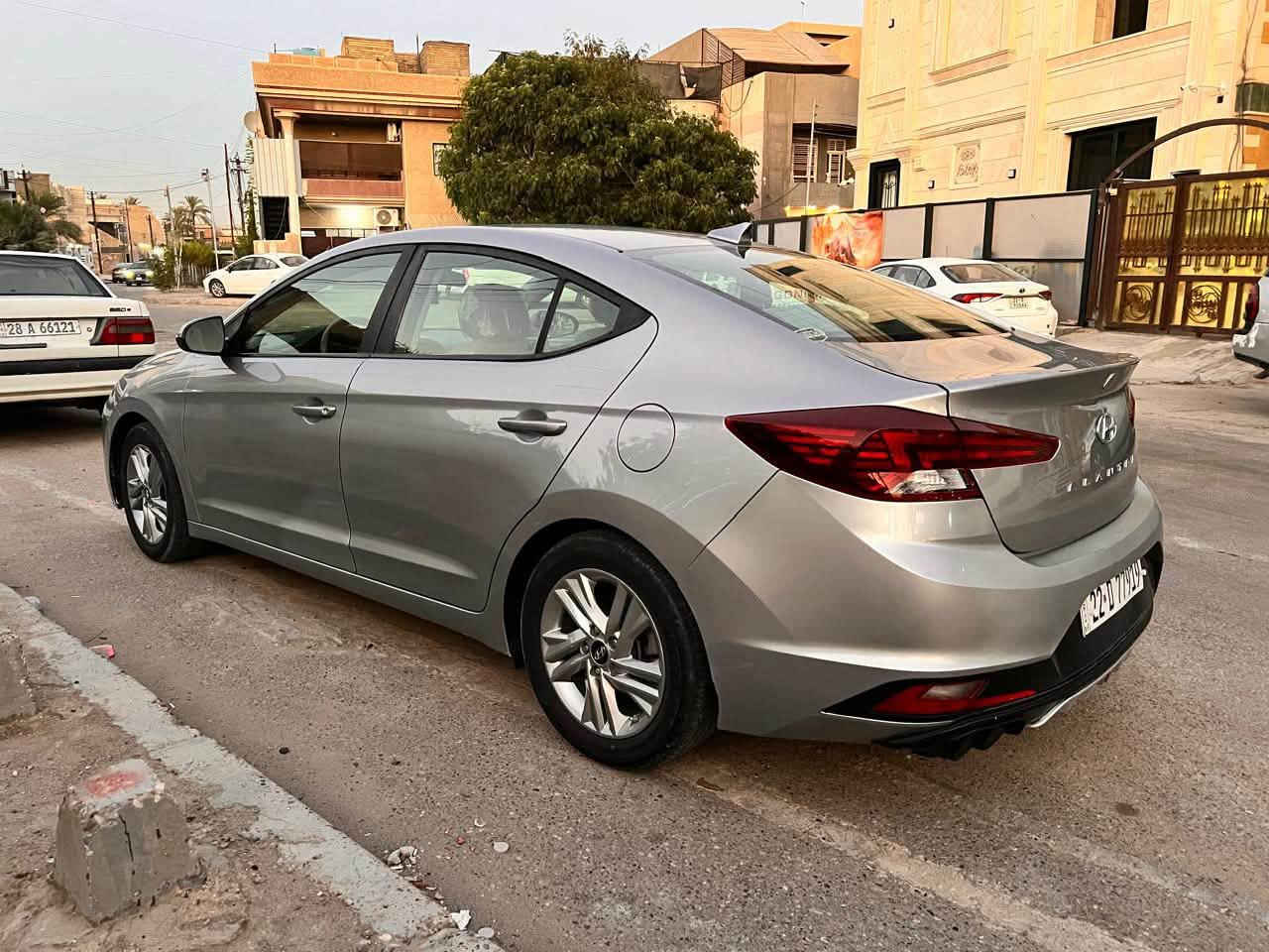السلام عليكم
النترا للبيع موديل 20 
ماشيه 87 مايل
صور الحادث موجود بل منشور ضرر بصيط 
محرك 2000 دوش 
سياره نضيفه جدن 
مكاني الدورة 
رقم صاحب سياره ***********
السعر 130
