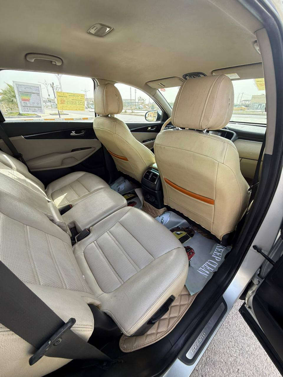 سلام عليكم سورنتو 2016وارد خليجي مكفوله من الضربه والتبديل بيها رشات صبغ اثر جراد خفيف
رقم بغداد دولي

مواصفات فول عدا البصمه

كشنات جلد كهربائيه

كامره حساسات لد امامي خلفي

7راكب 6سنلدر 3قطع تبريد السياره جاهزه من كلشي السعر168وبيها مجال ‭ ‭٠٧٨٣ ١٣٠ ٨٣٨٦‬
