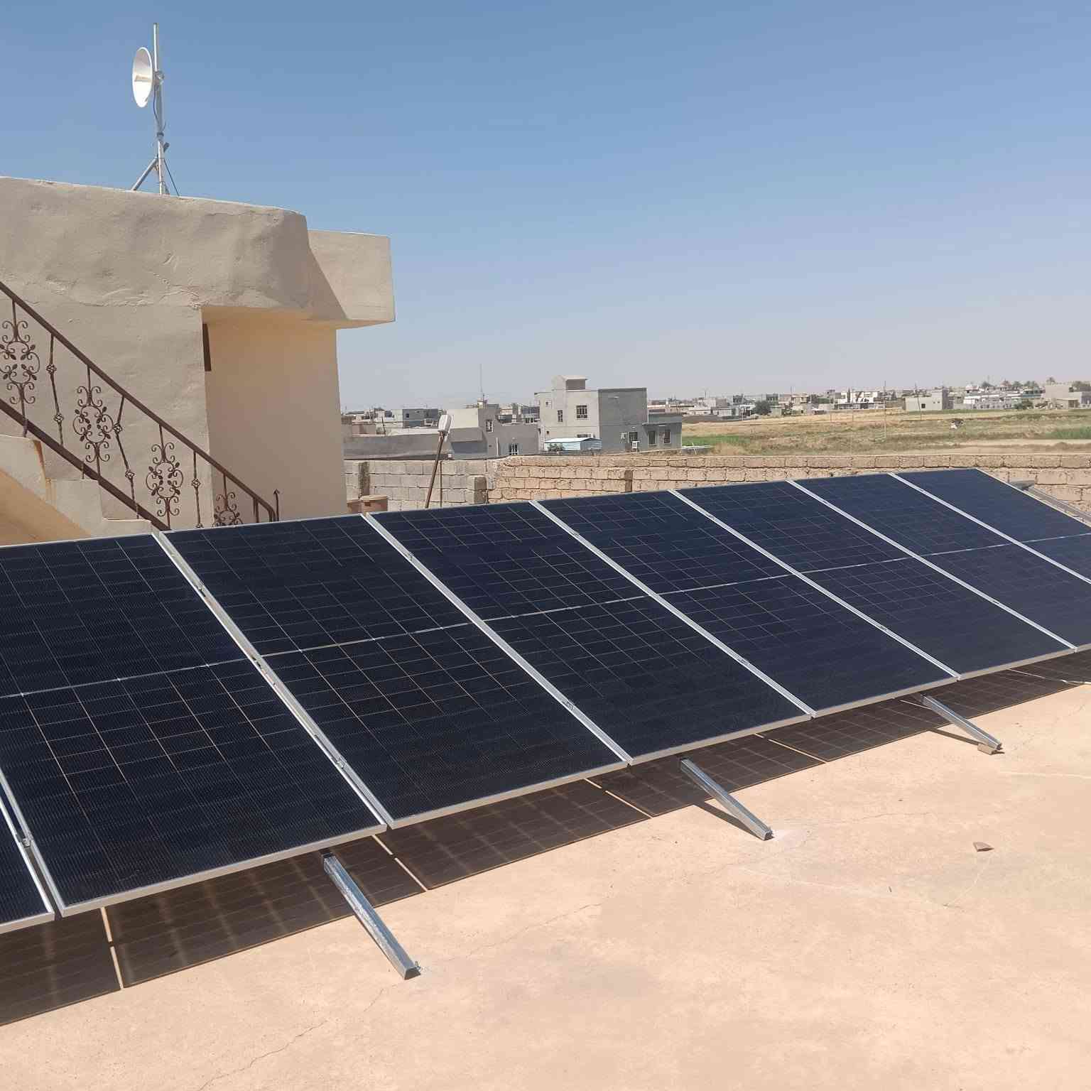 ✨ إنجاز جديد من شركة النور الهندسية للطاقة الشمسية   ✨

تم بعون الله إنجاز نصب منظومة طاقة شمسية عدد(15)في مناطقه متفرقة في بيجي والشرقاط والمجمعات و قرية شكرا والحورية  و العيثه و الجمسه 

وفق أعلى معايير الجودة والدقة لضمان أداء مستقر وآمن يلبي احتياجات العمل بصورة متكاملة ⚡

🔹 تم تنفيذ العمل باستخدام مواد أصلية عالية الجودة
🔹 تنظيم وحماية متكاملة للمنظومة
🔹 كفاءة تشغيل مستقرة وتحمل ممتاز للأحمال
🔹 تنفيذ هندسي احترافي بإشراف فريق مختص

نفتخر بثقة زبائننا الكرام، ونواصل تقديم أفضل الحلول الكهربائية والطاقة البديلة بأعلى درجات الإتقان والخبرة 🌞

🎯 في شركة النور الهندسية للطاقة الشمسية
لا نركّب فقط… بل نُتقن العمل

☀️ شمسك المضمونة… وكهرباءك اللي ما تخذلك
للتواصل والاستفسار

📞 ***********
📞 ***********

📍  العنوان صلاح الدين-الشرقاط – سايدين – قرية الحورية- مجاور محطة الأرجوان

#شركة_النور_الهندسية
#الطاقة_الشمسية
#أعمال_كهربائية
#بيجي
#صلاح_الدين
#هندسة
