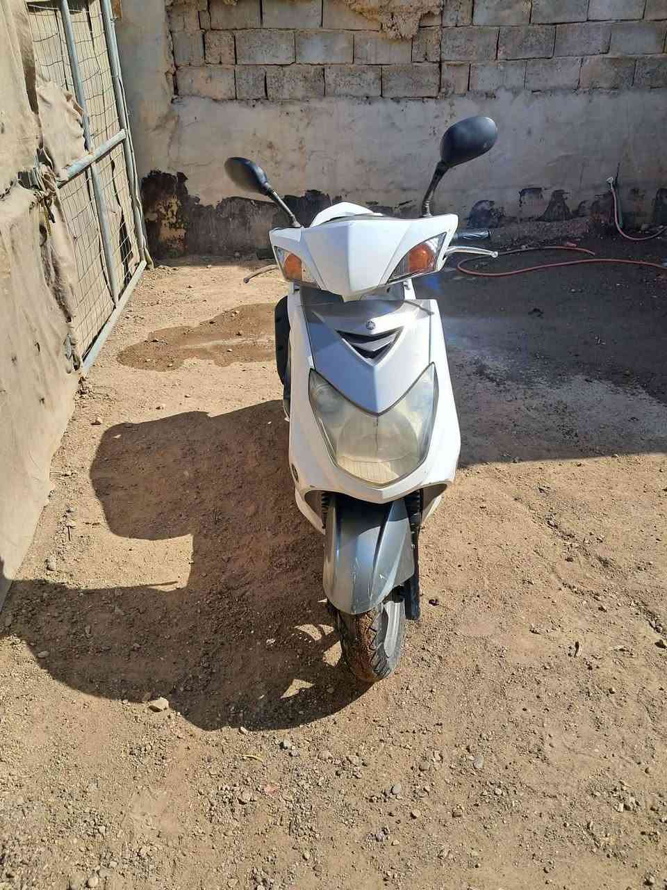 للبيع سكنس  سرعة ١٤٠ 
نضيفة ما بيه نقص سعره 
٥٥٠ الف وبيه مجال بسيط
/***********
