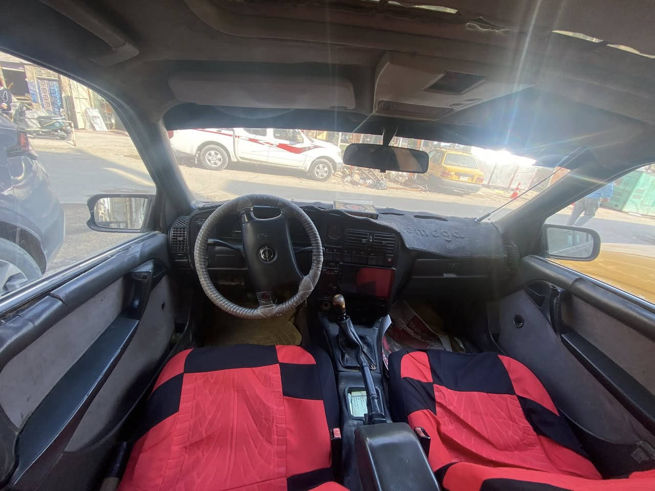 سلام عليكم
وبل ستيشن محرك 2000 مفتوح موديل 93 بسمي تبريدشغال  رقم بغداد مكان السياره بغداد الجديد هسعرها ٣٥ وبيها مجال ***********
