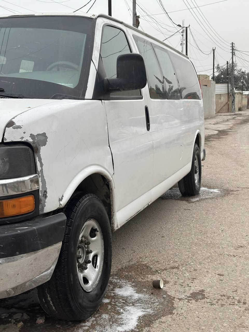 السلام عليكم ورحمة الله وبركاته 

اخوان سفانه مديل ٢٠٠٨ نضافه شوف العين 
كير ومكينه كايمات تبديل ثنينهن السعر ٦٥ وبيها مجال قليل ولحد يكلي اكطع سعر بل تلفون تجي اهنا وكطع سعر وياك خطه نجف بصره 
كشنات حيل جدد توهن مشدودات حداديه مالته نضيفه رقم انكليزي جديد طالع بس تروح تستلمه وشده 
مكان السياره بغداد بسمايه مجمع الحسان 
رقم ***********
