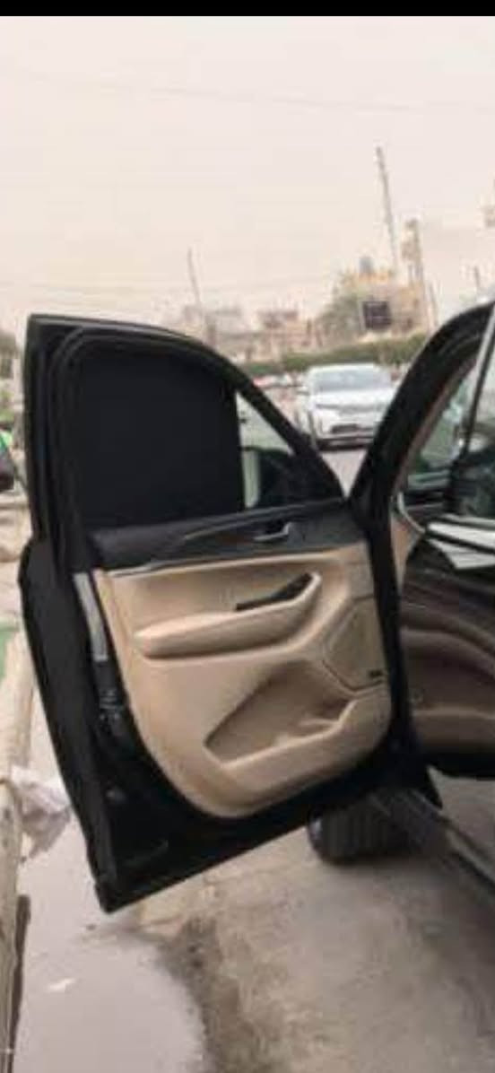السلام عليكم يتوفر بردات جيتور G700 كويتي تعتيم ١٠٠٪؜ قالب بلادي تفصال ولجميع انواع السيارات يتوفر واتساب ***********
