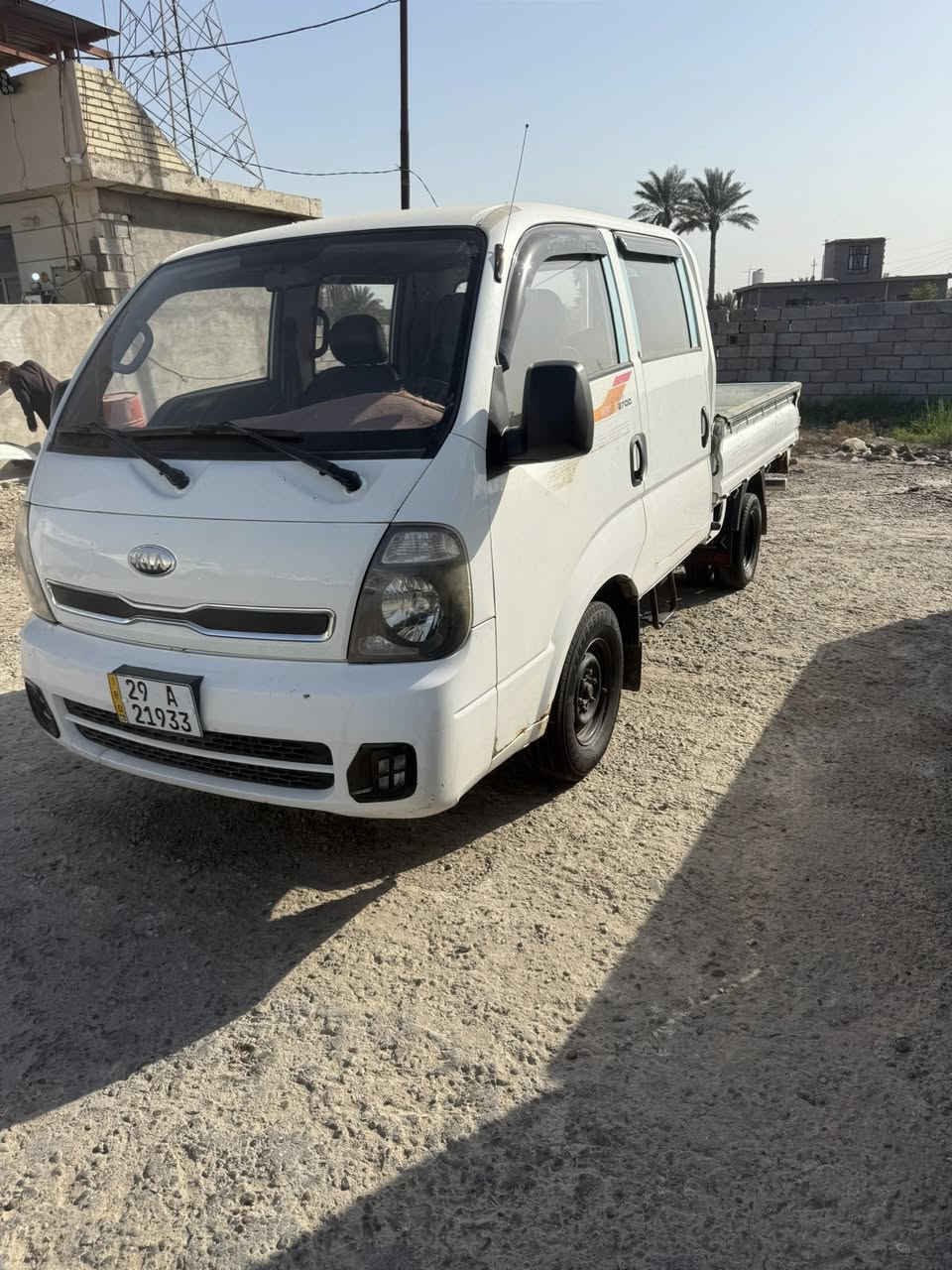 كيا دبل قماره ٢٠١٤واسط سياره نضيفه محرك وكير وأكسل كله نضيف مكرك مجفف جديد غلاف بدي جديد تخم تاير بيها بارد شبر باللنيد وشبر بل كصه بدون دواخل دوشمه ودواخل كله نضيف سياره  موجوده بغداد المحموديه ناحية الرشيد در  غير متواجد ع الفيس*********** السعر ١٢٥وبيها مجال للطيبين
