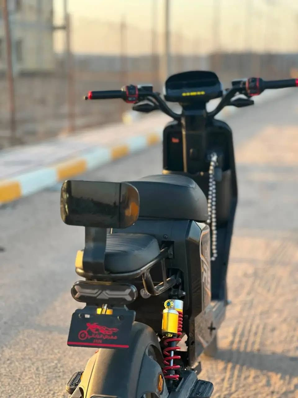سلام عليكم (مكلف بلنشر رقم صاحب الدراجه جوه) دراجه r9 موديل 2026صارلها يومين من  طالعه شركه الولي الأصليه خمس بطاريات حجم البطاريه 32 مكان الولد الجزيره شط العرب باب الهوه ***********سعر 570 قفل مشتراتها 675بس الولد محتاج ويريد يبيعها وياها وصل الدراجه شكد صارلها من طالعه تروح وتشوف بعينك بعد
